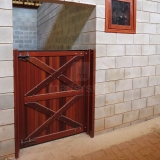 comprar porta de madeira para baia Cuiabá