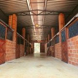 construção de frente de baia de bovinos Cuiabá