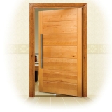 porta maciça de madeira Natal