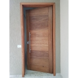 porta madeira maciça externa Goiânia