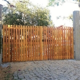 portão de madeira para fazenda Natal