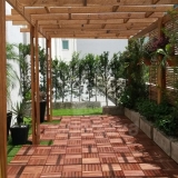 valor de deck de madeira modular base plástica Maceió valor de deck de madeira modular base plástica Maceió